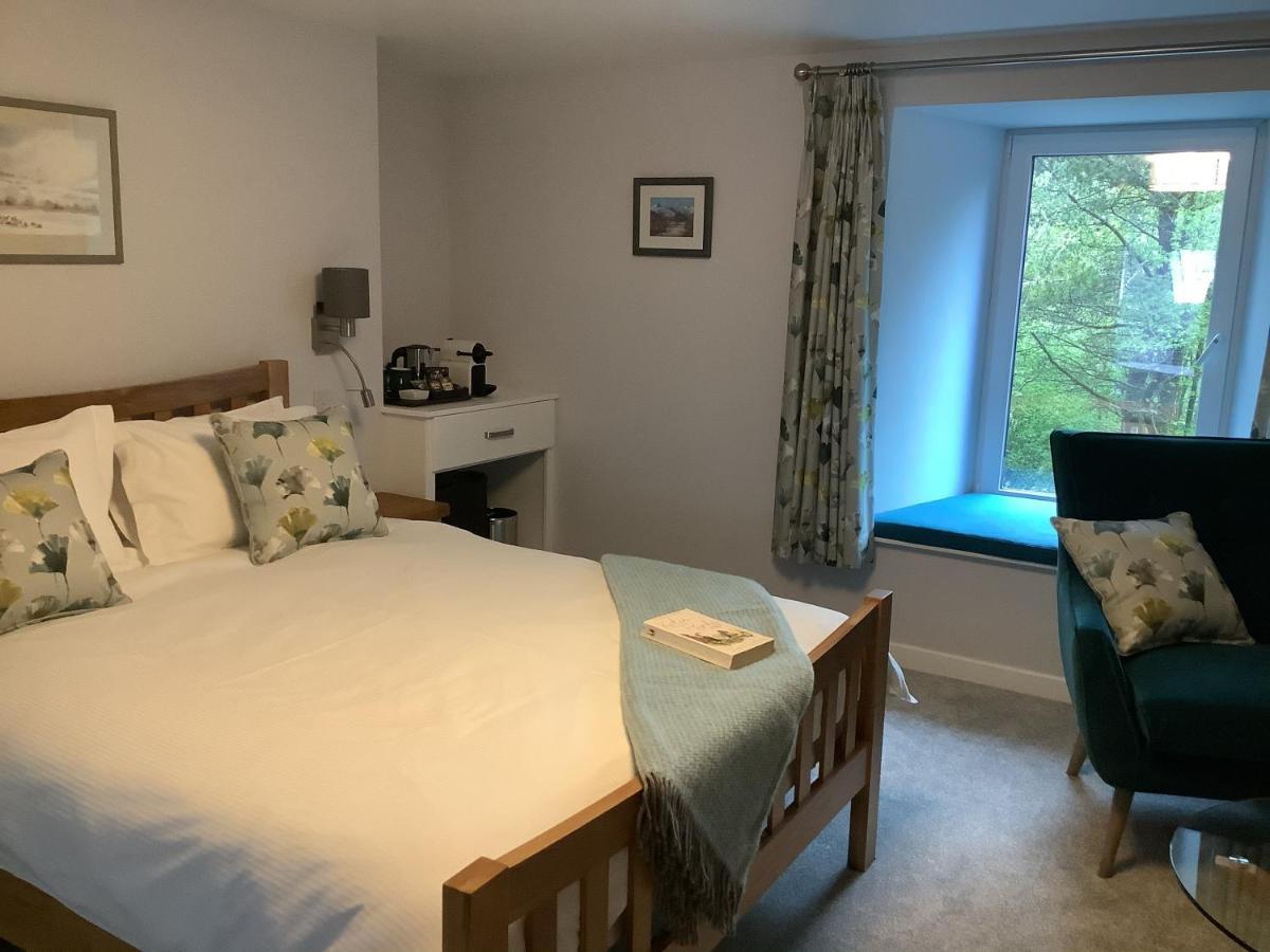 Little London Bed & Breakfast And Glamping Pod Hotel Abercraf ภายนอก รูปภาพ