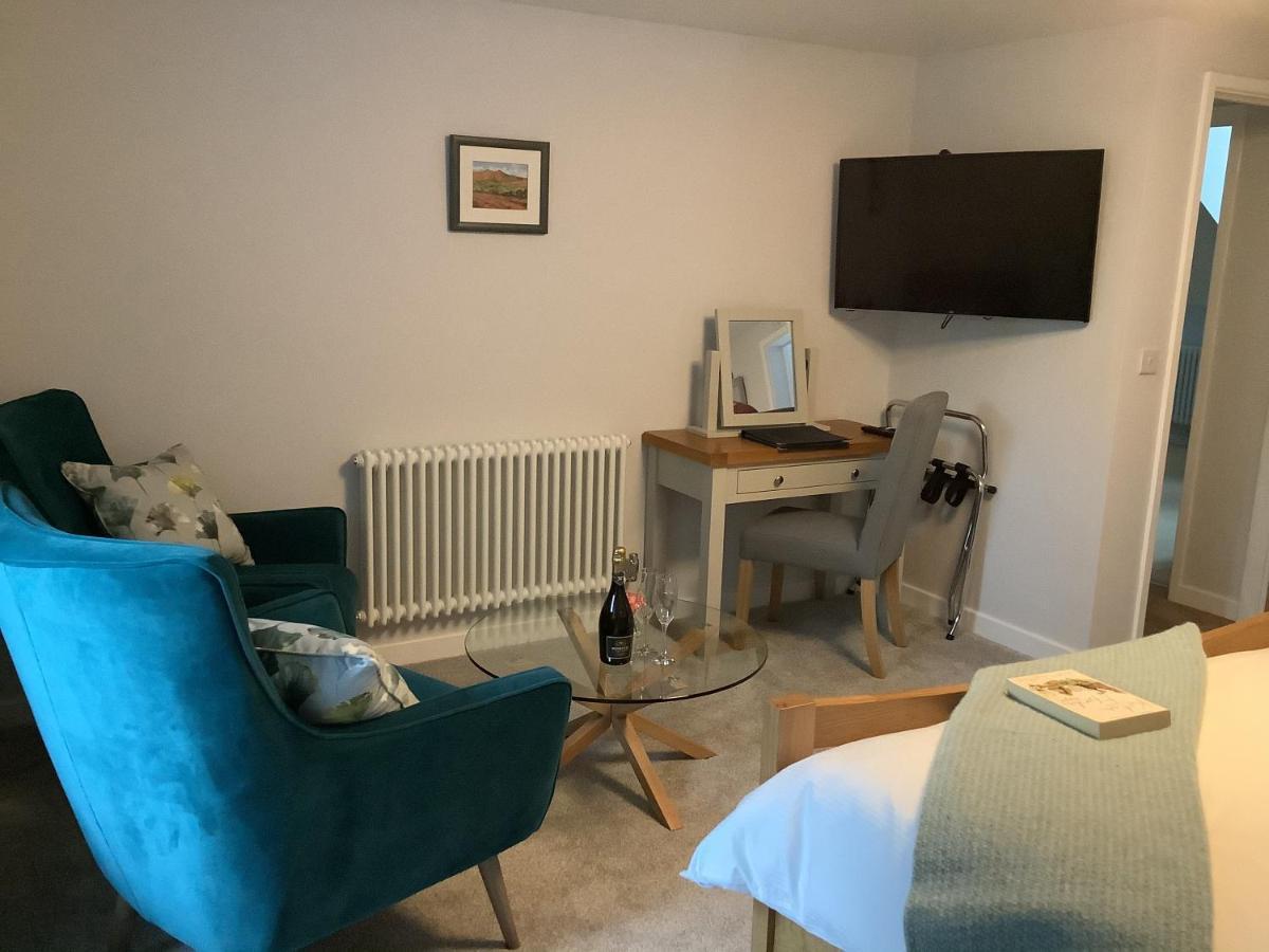 Little London Bed & Breakfast And Glamping Pod Hotel Abercraf ภายนอก รูปภาพ