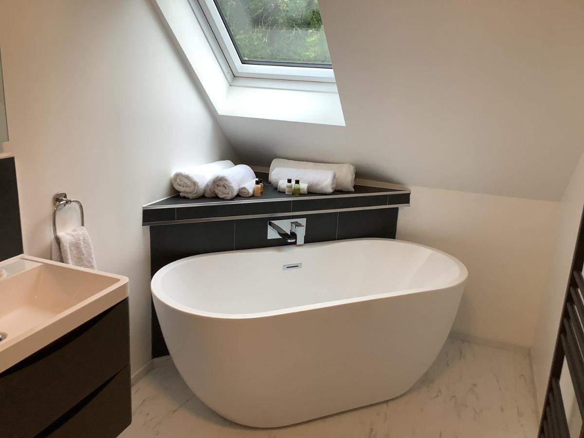 Little London Bed & Breakfast And Glamping Pod Hotel Abercraf ภายนอก รูปภาพ