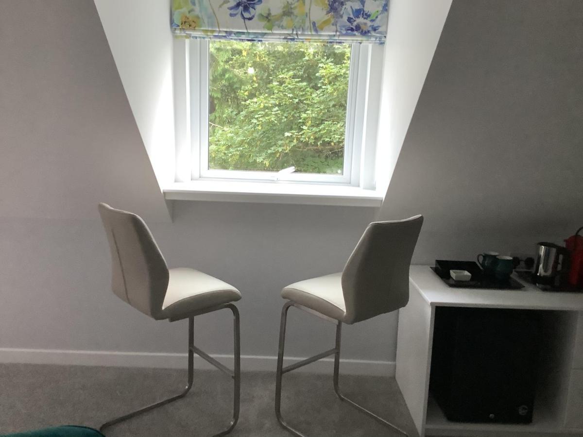 Little London Bed & Breakfast And Glamping Pod Hotel Abercraf ภายนอก รูปภาพ