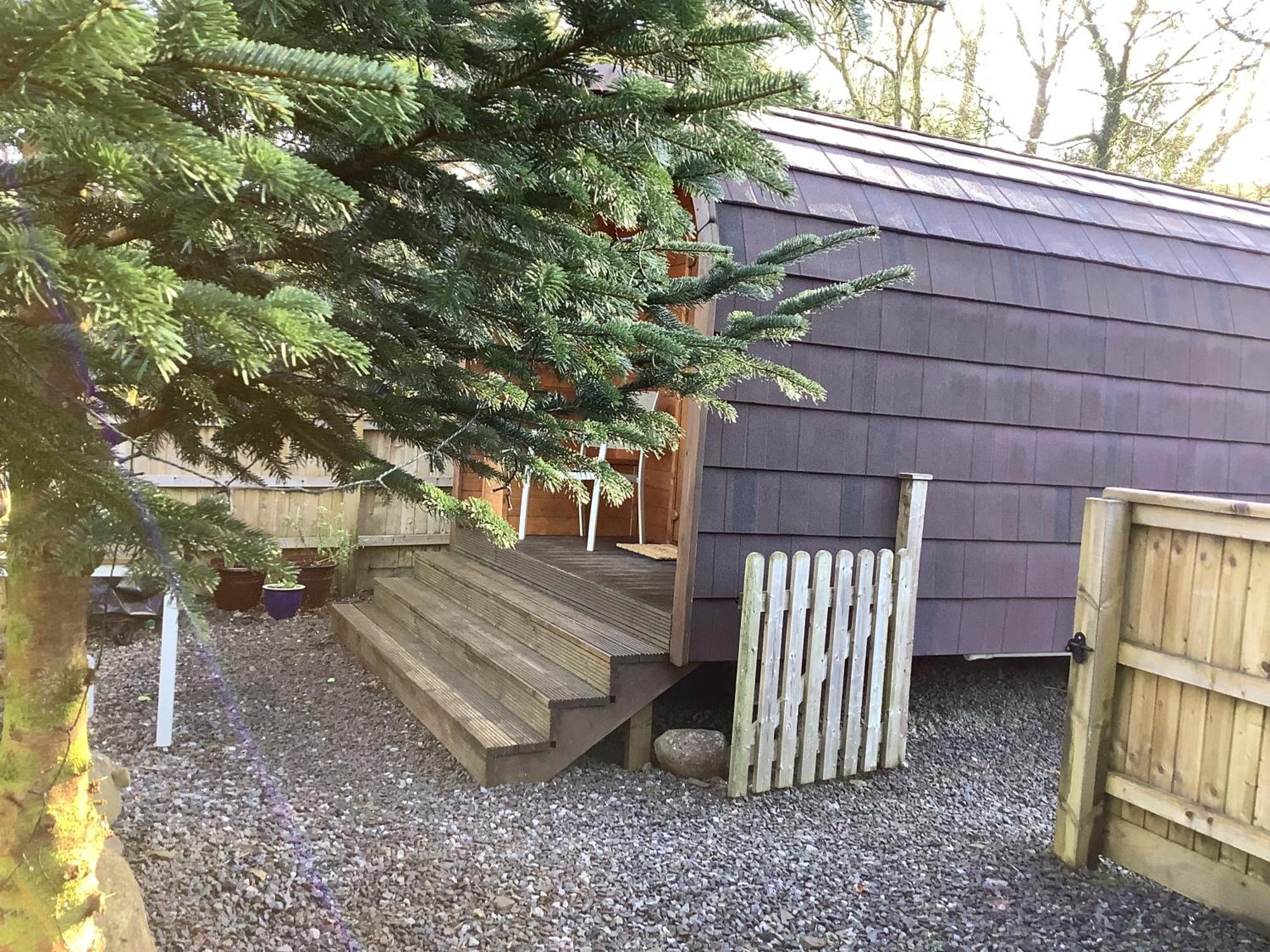 Little London Bed & Breakfast And Glamping Pod Hotel Abercraf ภายนอก รูปภาพ