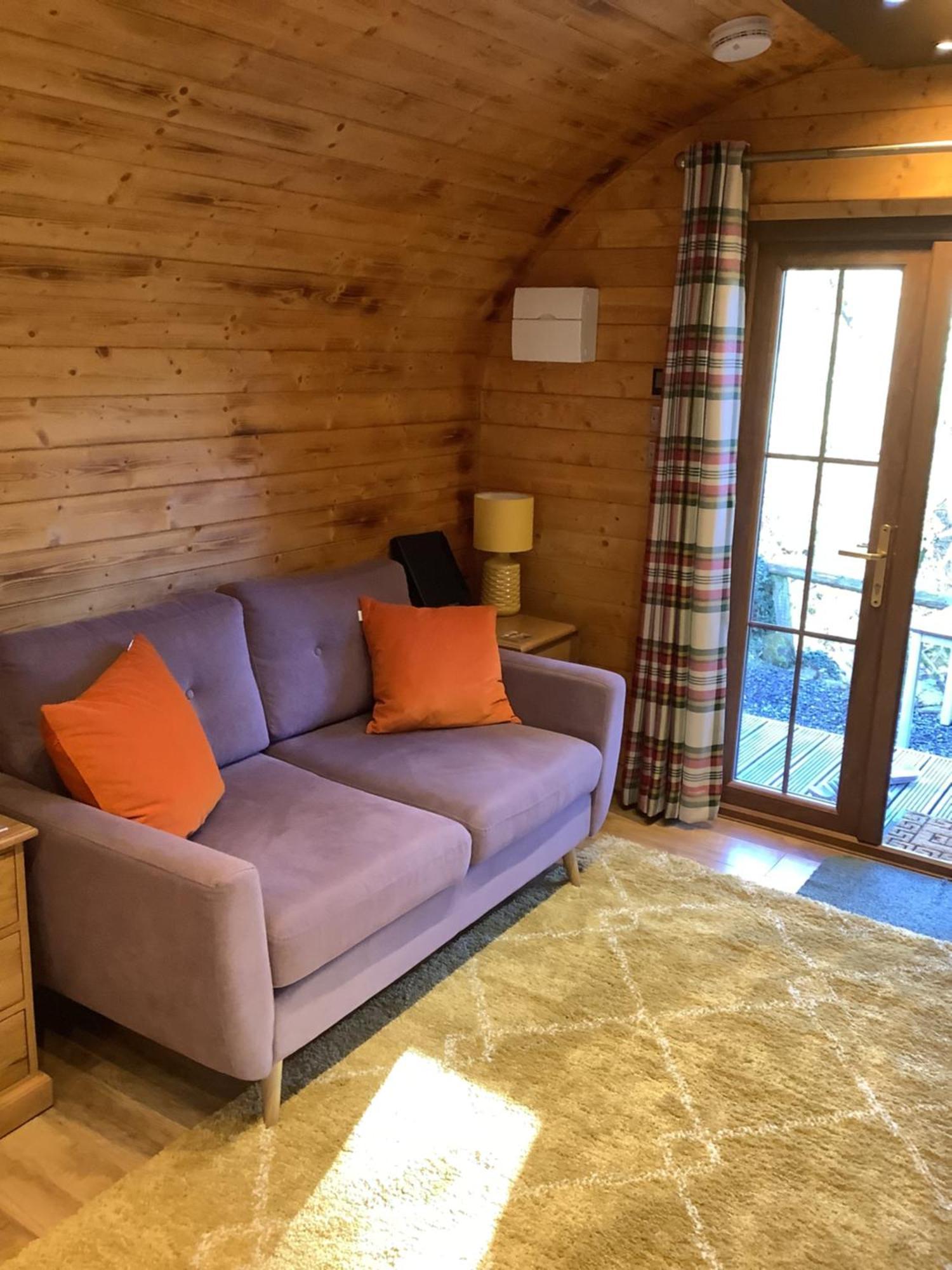 Little London Bed & Breakfast And Glamping Pod Hotel Abercraf ภายนอก รูปภาพ
